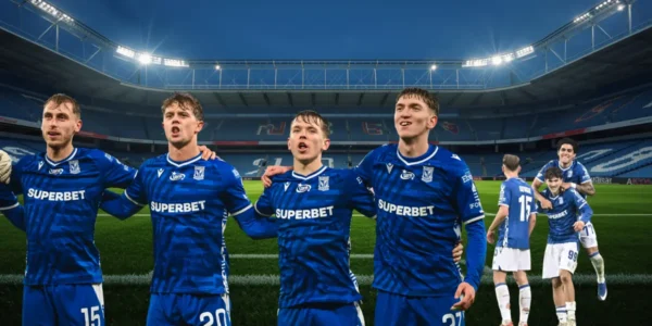 Radość piłkarzy Lech Poznań po awansie do 1/8 finału Ligi Konferencji UEFA po zwycięstwie nad KuPS Kuopio.