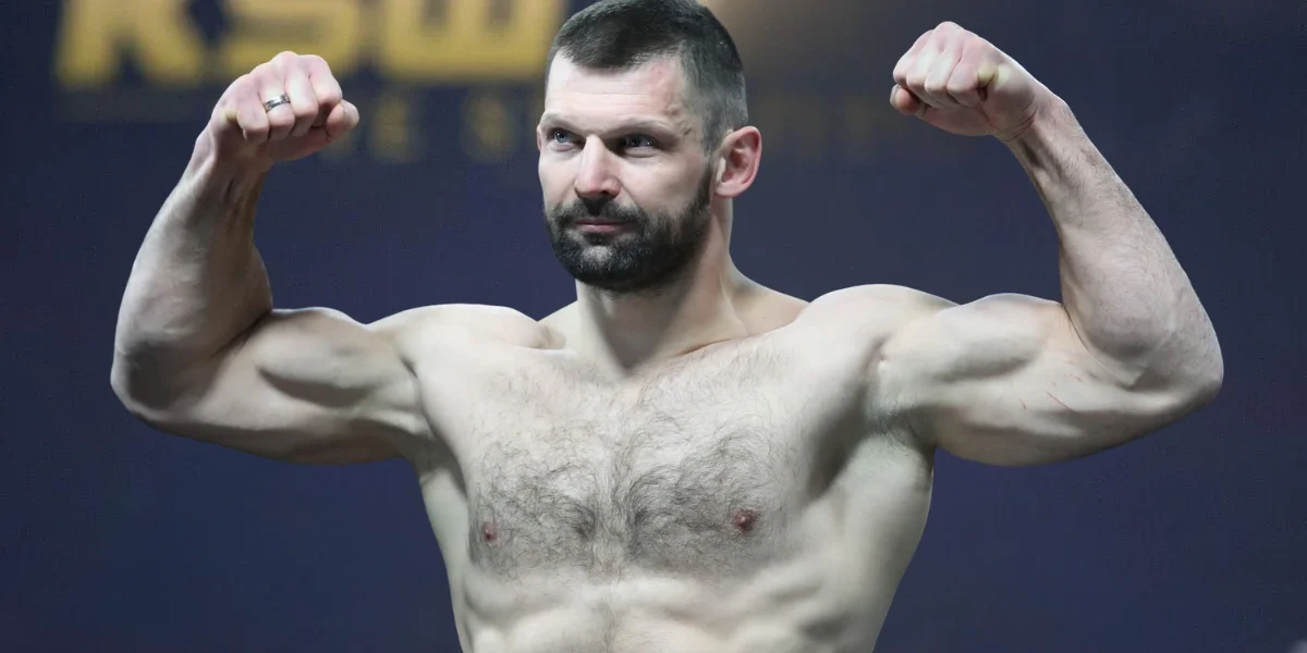 Szymon Kołecki podwójnym mistrzem