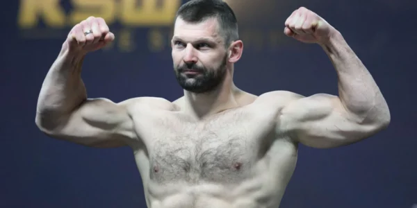 Szymon Kołecki podwójnym mistrzem