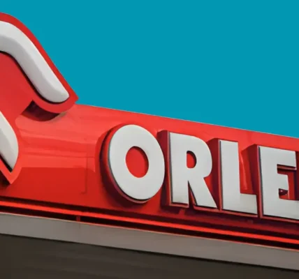 Zabezpieczone mieszkania byłej prezes Fundacja Orlenu oraz stacja Orlen.